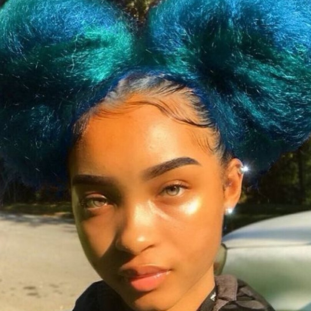 Meet your Posher, yannie